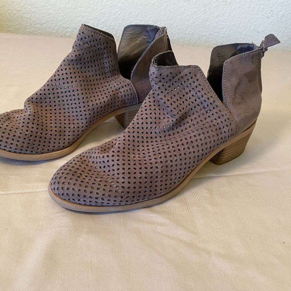 Women's Dolcetta Brand Heeled Dark Gray/ Taupe Ankle Boot Size‎ 8